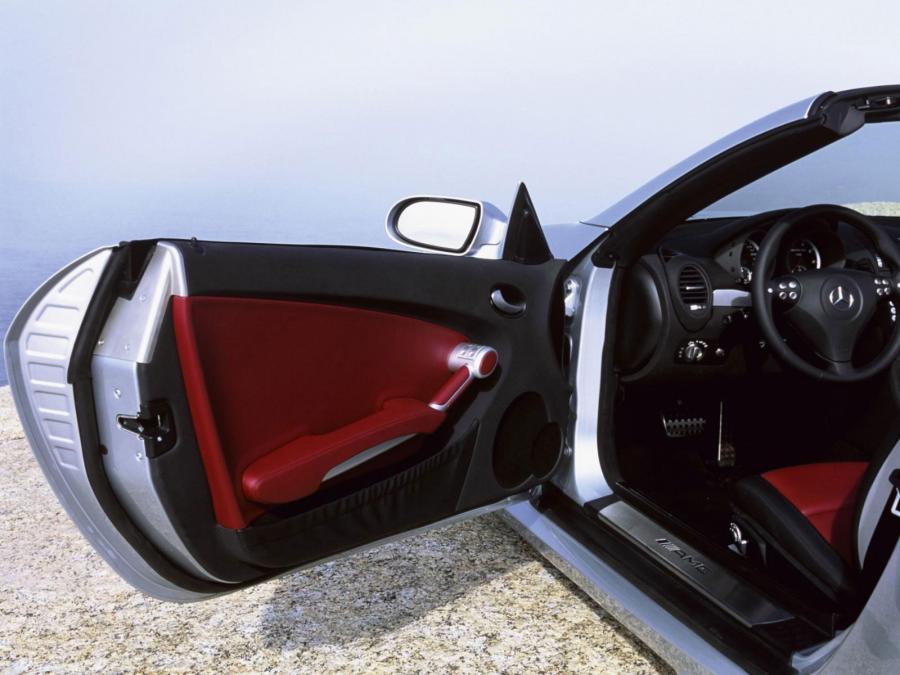  Mercedes-Benz SLK55 AMG 2005 года  (фото 76 из 96)